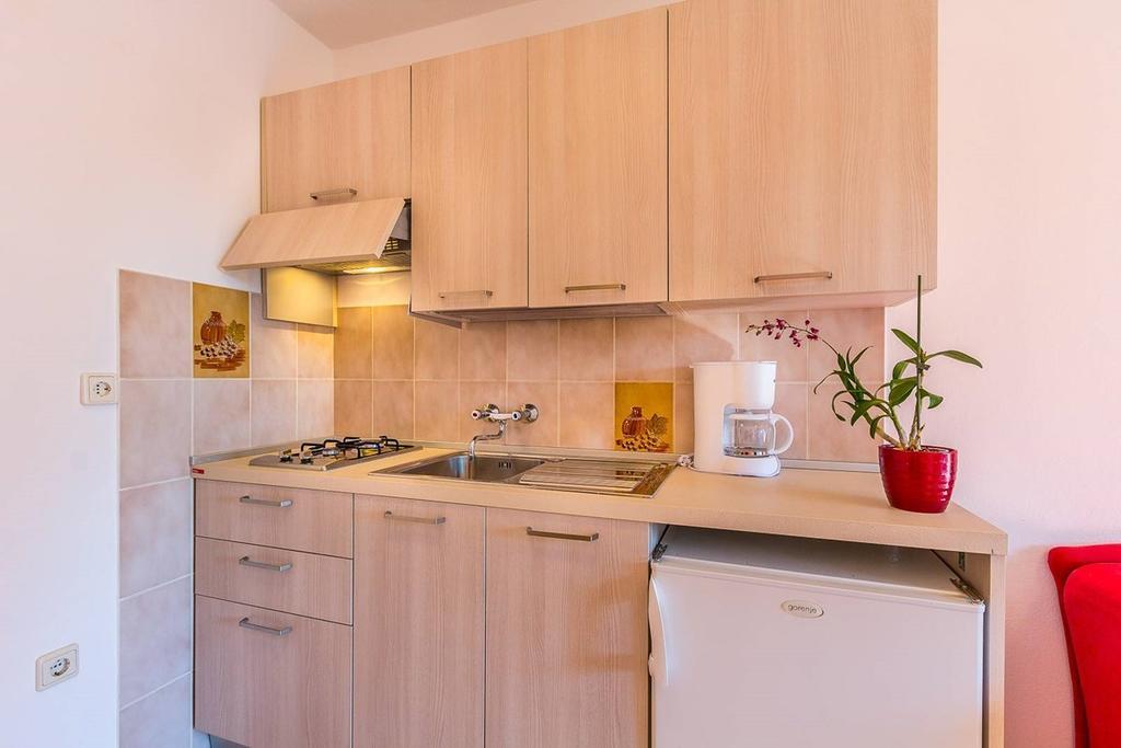 Apartments Valbandon Fazana Bagian luar foto